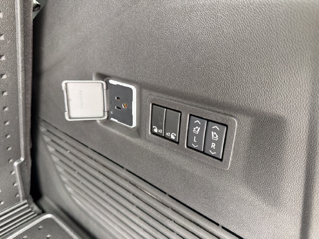 New 2026 Chevrolet Tahoe High Country AWD/4WD image 13