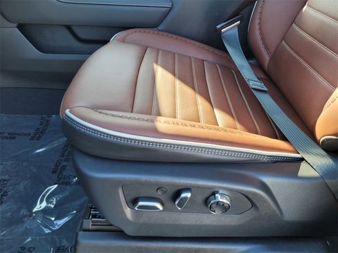 New 2026 GMC Sierra 2500 Denali Ultimate w/ Max Trailering Package image 13