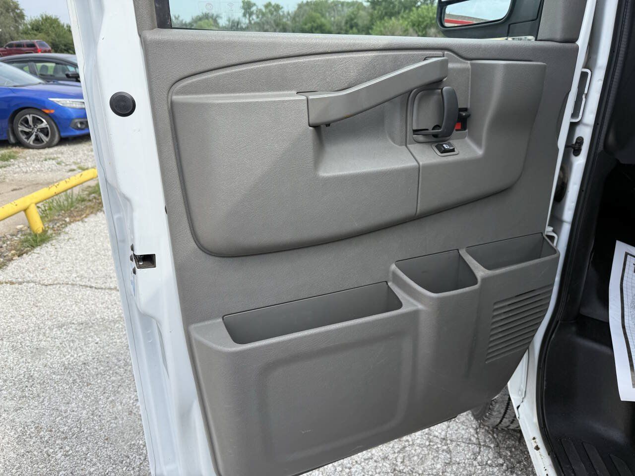 Used 2020 Chevrolet Express 2500 w/ Driver Convenience Package RWD image 20