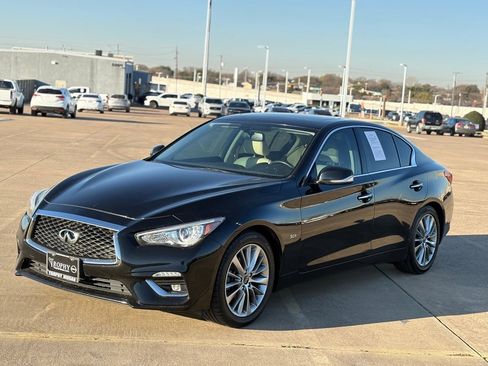 Used 2018 INFINITI Q50 Luxe image 3