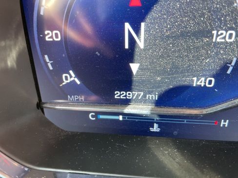 Used 2024 Chevrolet Silverado 1500 LT image 7