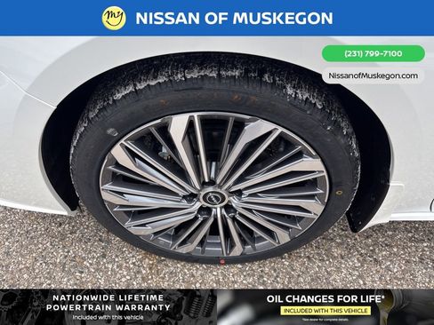 New 2025 Nissan Altima 2.5 SL image 9