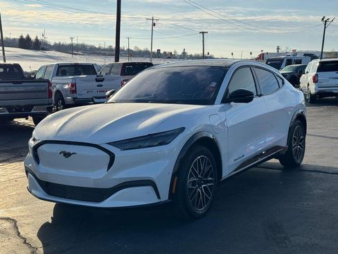 Used 2024 Ford Mustang Mach-E Premium image 7