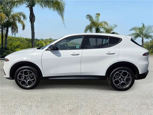 New 2026 Alfa Romeo Tonale AWD/4WD image 2