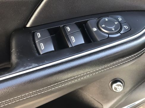 Certified 2023 Buick Envision Essence w/ Technology Package I AWD/4WD image 17