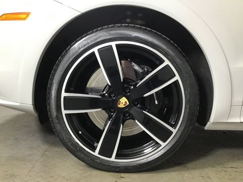 Used 2023 Porsche Cayenne Turbo AWD/4WD image 11
