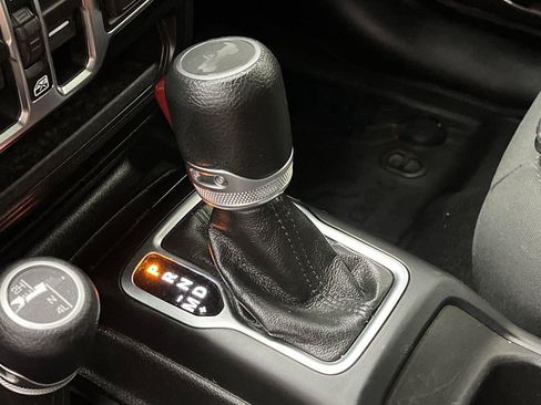 Used 2021 Jeep Wrangler Unlimited Sport AWD/4WD image 21