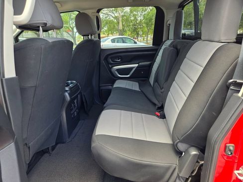 Used 2021 Nissan Titan SV w/ SV Convenience Package RWD image 14