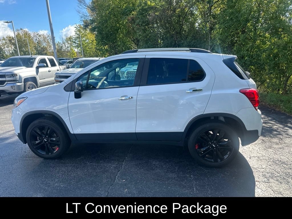 Used 2018 Chevrolet Trax LT w/ Redline Edition AWD/4WD image 12