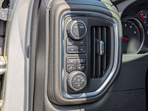 Used 2022 Chevrolet Silverado 2500 LTZ w/ Z71 Off-Road Package AWD/4WD image 22