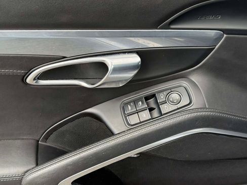 Used 2017 Porsche 911 Carrera 4S image 32