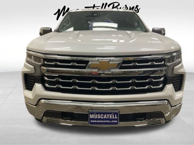 Used 2024 Chevrolet Silverado 1500 LTZ AWD/4WD image 2