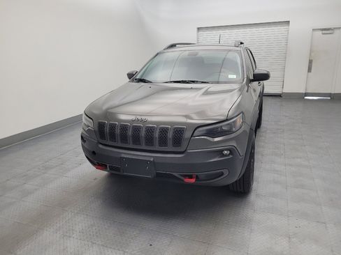 Used 2019 Jeep Cherokee Trailhawk w/ Comfort/Convenience Group AWD/4WD image 15