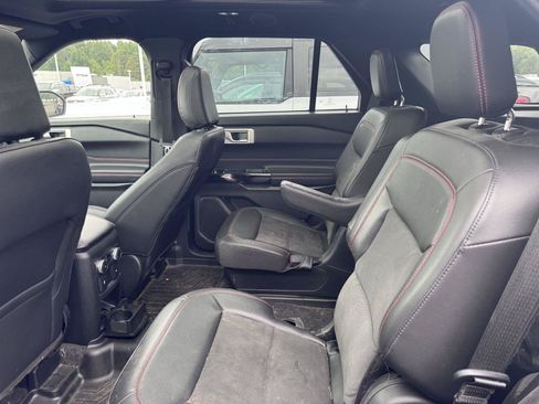 Used 2022 Ford Explorer ST-Line w/ Class IV Trailer Tow Package AWD/4WD image 12