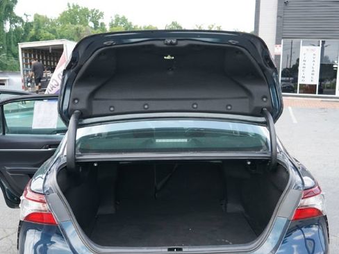 Used 2021 Toyota Camry SE FWD image 10