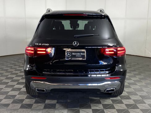 New 2025 Mercedes-Benz GLB 250 4MATIC image 9