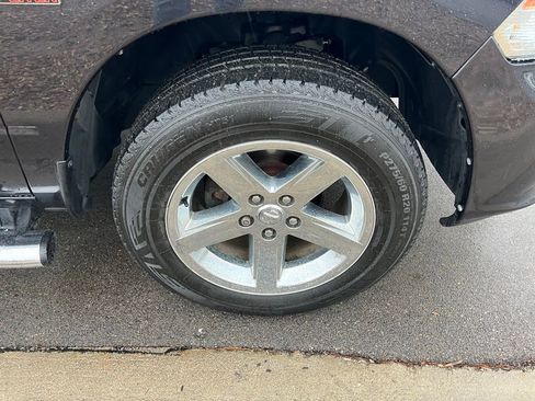 Used 2015 RAM 1500 Express image 11