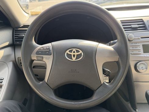 Used 2011 Toyota Camry image 17