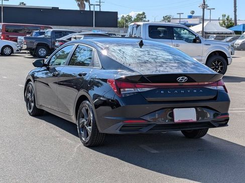 Used 2021 Hyundai Elantra SEL image 8