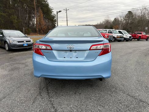 Used 2012 Toyota Camry LE image 3