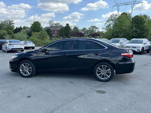 Used 2017 Toyota Camry SE FWD image 6