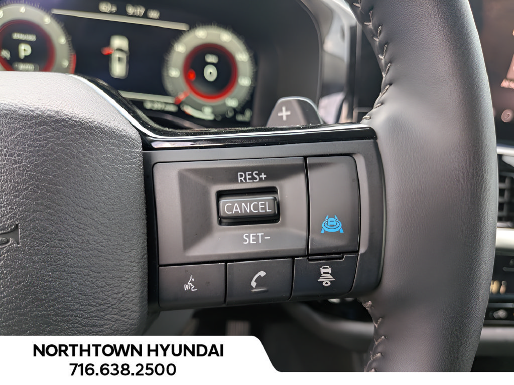 Used 2026 Nissan Pathfinder SL AWD/4WD image 23