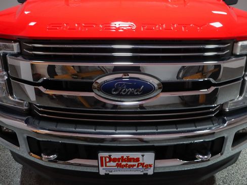 Used 2017 Ford F250 Lariat w/ Chrome Package AWD/4WD image 4