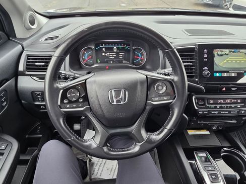 Certified 2022 Honda Pilot Touring image 22