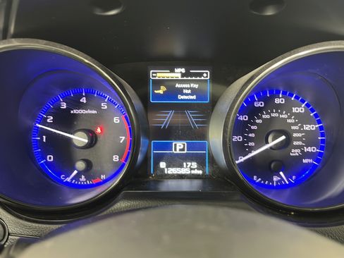 Used 2017 Subaru Outback 2.5i Limited AWD/4WD image 18