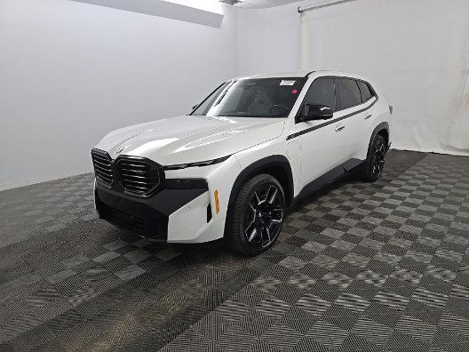 Used 2023 BMW XM AWD/4WD image 2