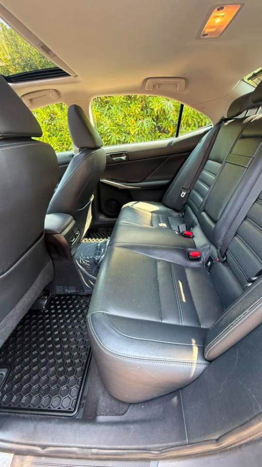 Used 2016 Lexus IS 300 AWD image 9