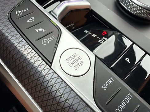 New 2026 BMW 330i Sedan w/ Premium Package RWD image 17
