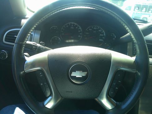 Used 2007 Chevrolet Avalanche LT w/ LT Preferred Equipment Group AWD/4WD image 15