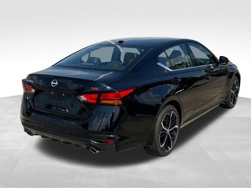 New 2026 Nissan Altima 2.5 SR FWD image 9
