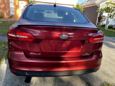 Used 2015 Ford Focus SE image 10