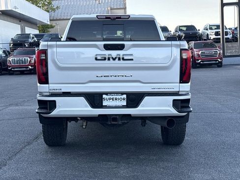 Used 2024 GMC Sierra 2500 Denali Ultimate image 4