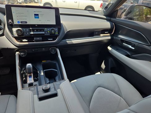 Used 2026 Toyota Grand Highlander AWD Hybrid image 13