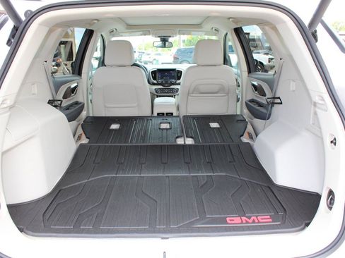 Used 2024 GMC Terrain Denali w/ Denali Premium Package AWD/4WD image 24
