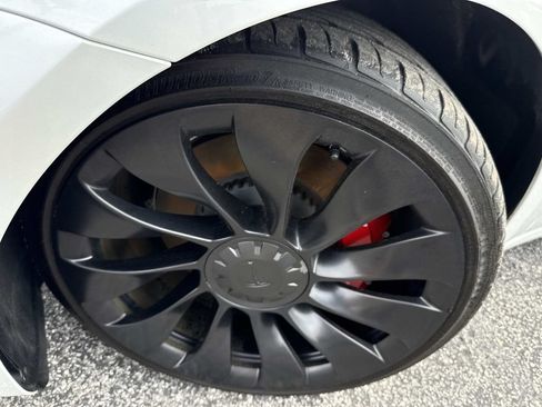 Used 2022 Tesla Model 3 Performance AWD/4WD image 10