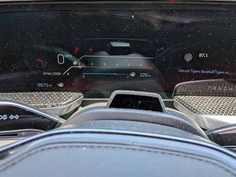 Certified 2025 Cadillac Escalade V w/ LPO, ONYX Package AWD/4WD image 4