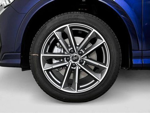 New 2025 Audi Q3 2.0T Premium image 7