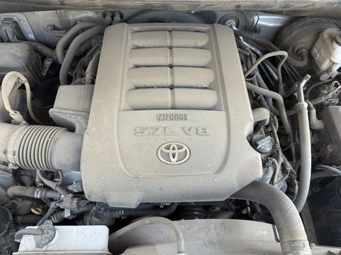 Used 2016 Toyota Tundra SR5 w/ TRD Off Road Package AWD/4WD image 22