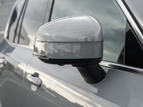 New 2026 Volvo XC90 B6 Plus w/ Protection Package Premier image 17