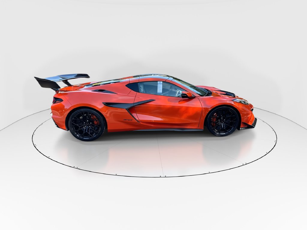 Used 2026 Chevrolet Corvette ZR1 w/ ZR1 Carbon Fiber Aero Package RWD image 9