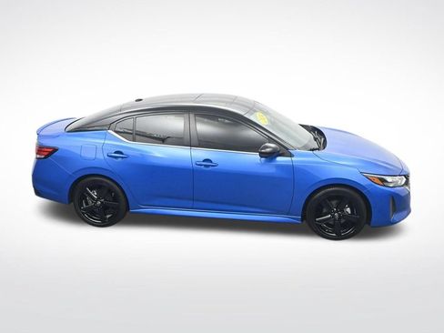 Used 2024 Nissan Sentra SR w/ SR Premium Package FWD image 34