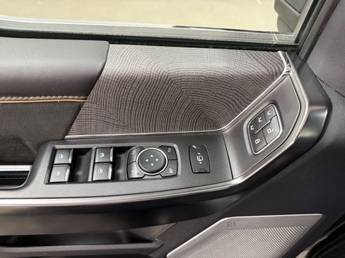 Used 2024 Ford F350 Platinum image 15