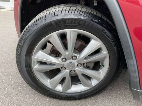 Used 2012 Jeep Grand Cherokee Laredo AWD/4WD image 41