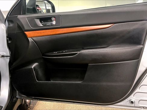 Used 2013 Subaru Outback 2.5i Limited w/ Moonroof Pkg image 22
