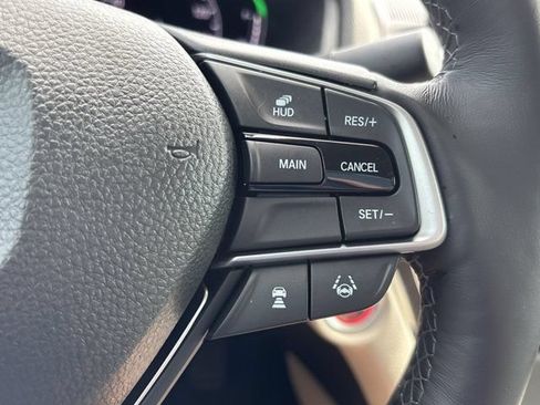 Used 2020 Honda Accord Touring image 29