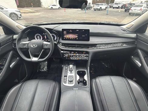 Certified 2025 INFINITI QX60 Luxe image 12